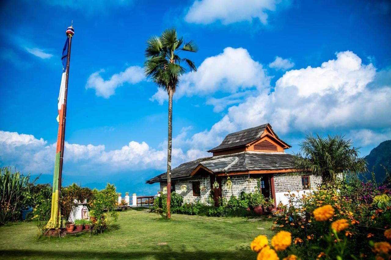 Es Deurali Resort Pokhara Dış mekan fotoğraf