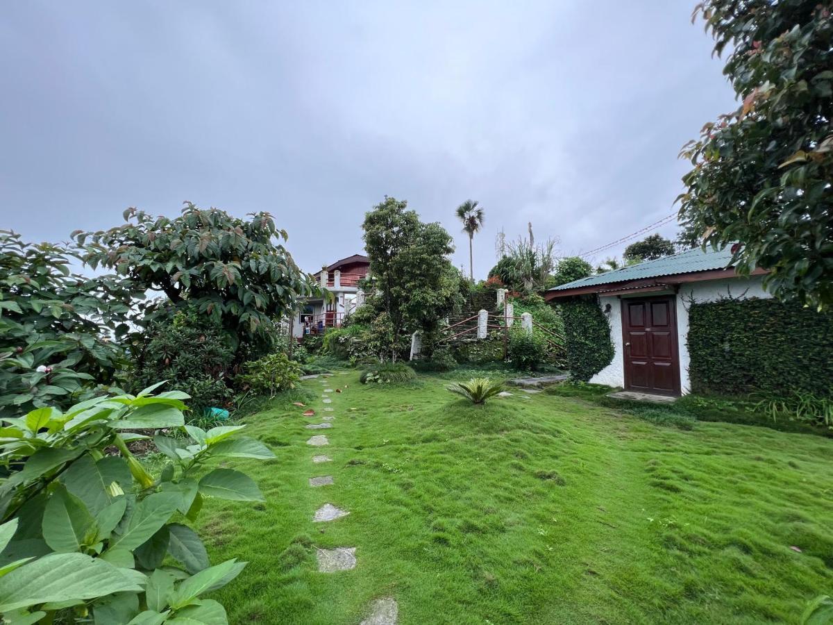 Es Deurali Resort Pokhara Dış mekan fotoğraf