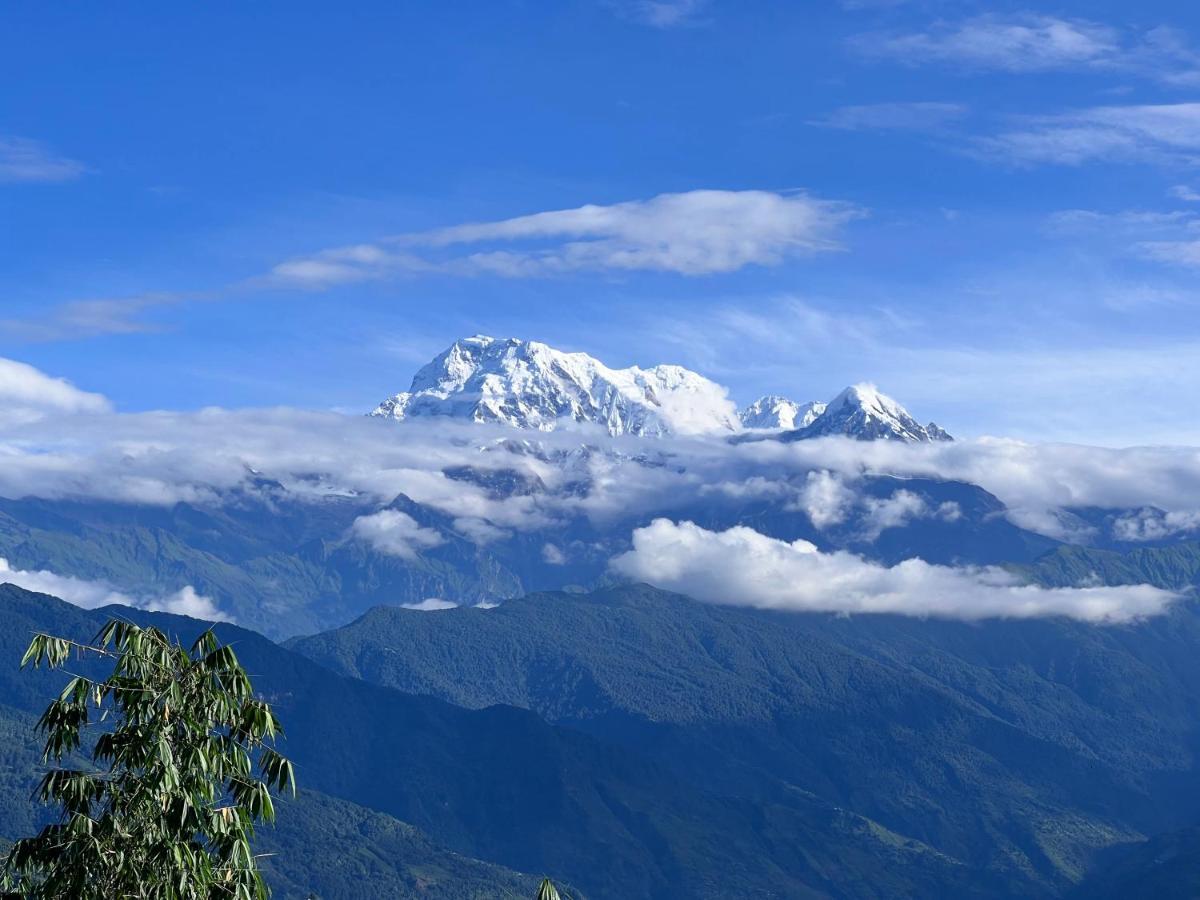 Es Deurali Resort Pokhara Dış mekan fotoğraf
