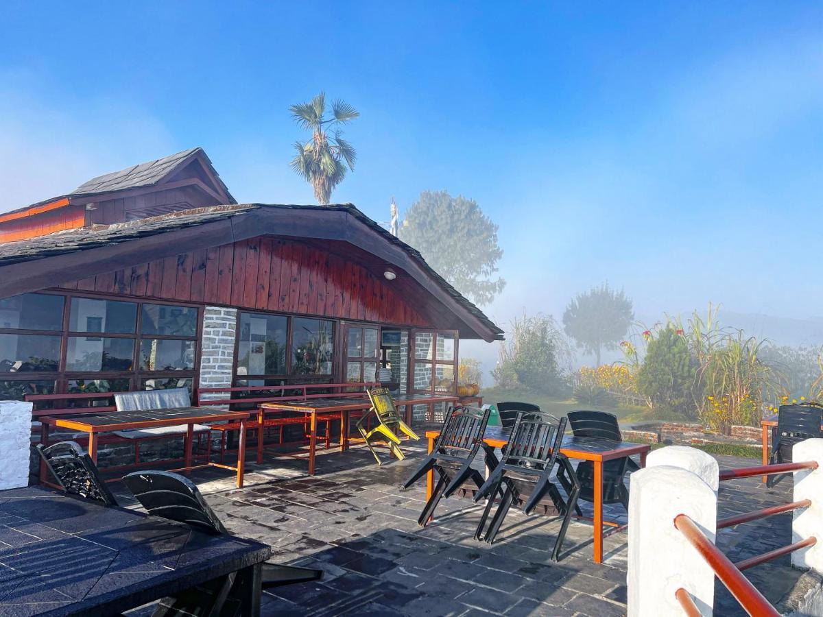 Es Deurali Resort Pokhara Dış mekan fotoğraf