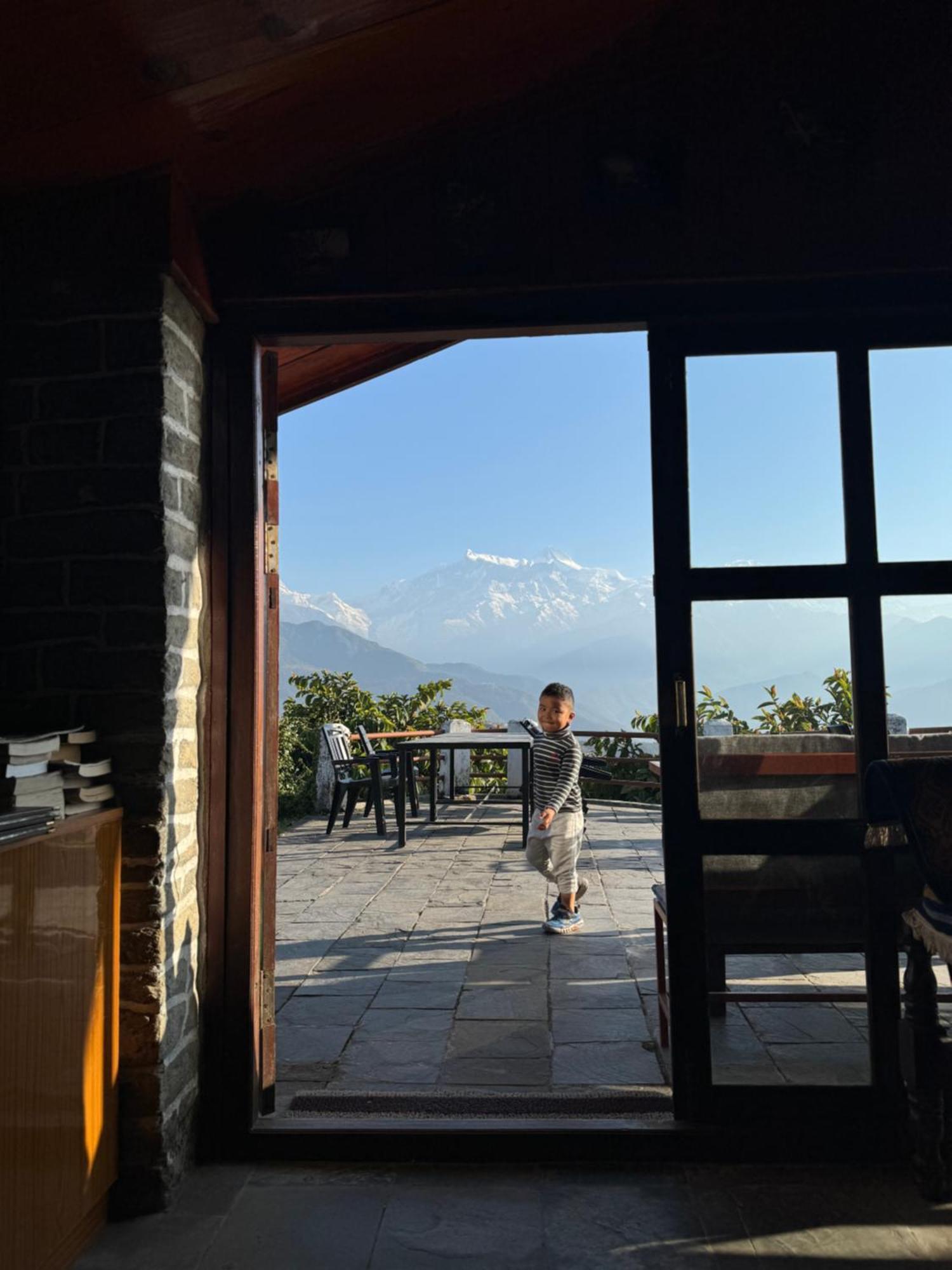 Es Deurali Resort Pokhara Dış mekan fotoğraf