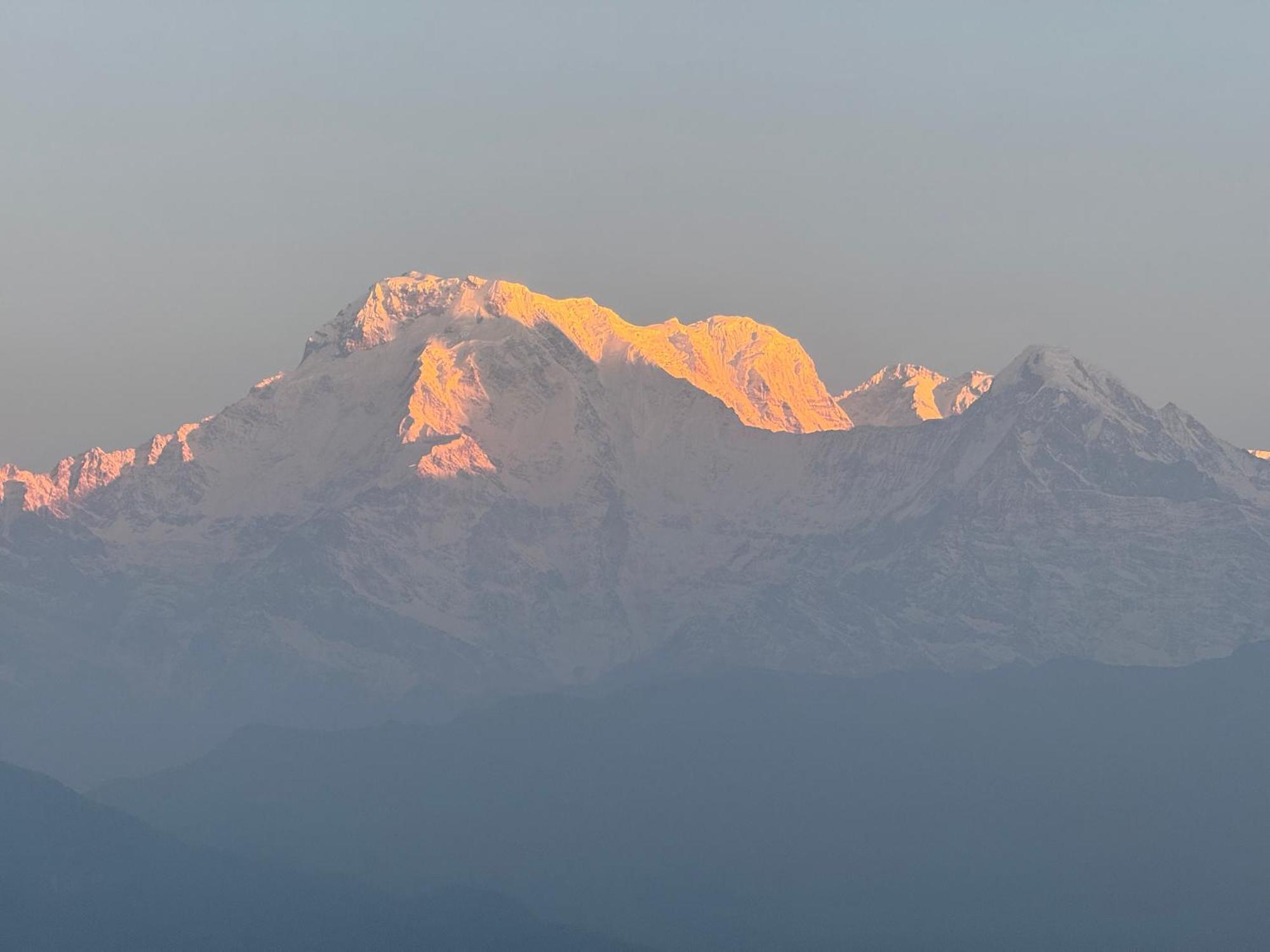 Es Deurali Resort Pokhara Dış mekan fotoğraf