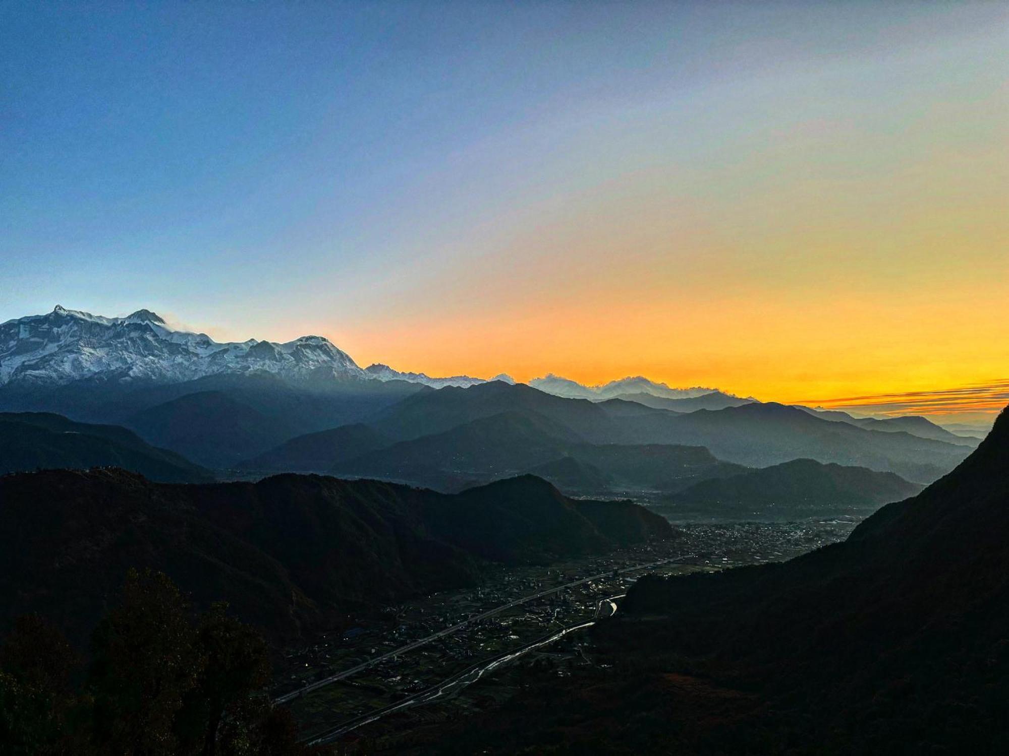 Es Deurali Resort Pokhara Dış mekan fotoğraf