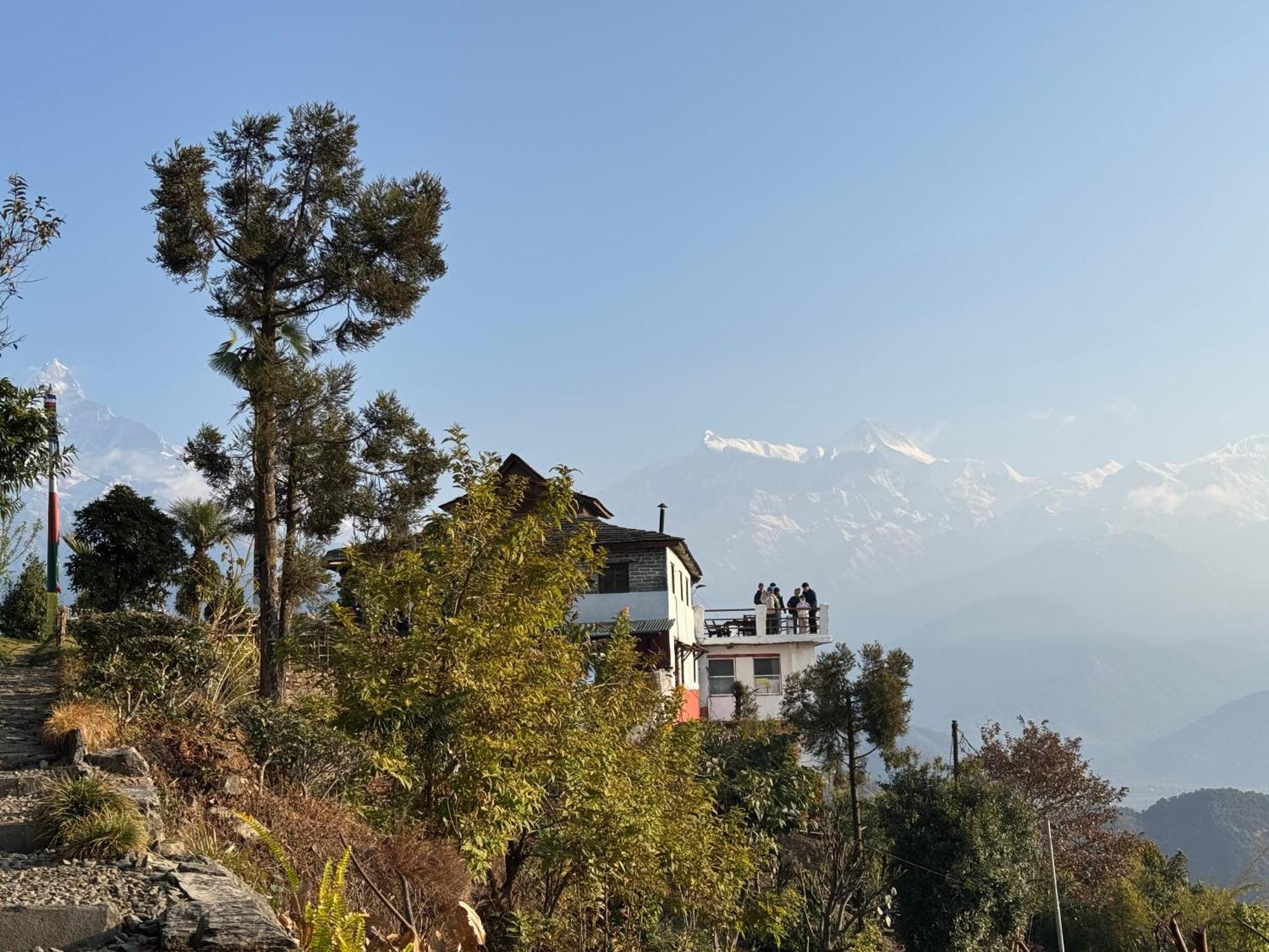 Es Deurali Resort Pokhara Dış mekan fotoğraf